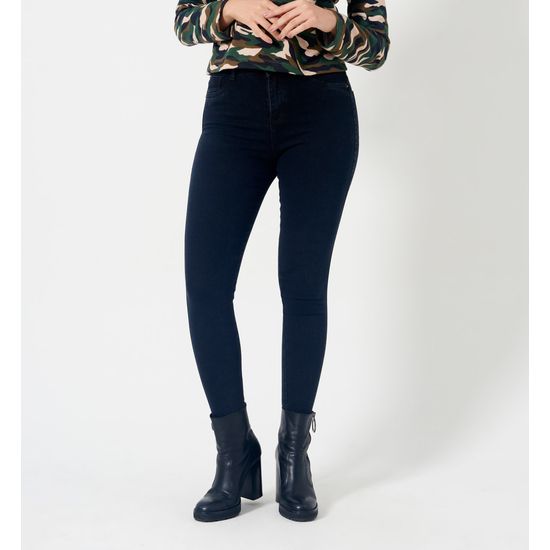 ropa-mujer-jeanbotaajustada-260719-9996-negro_1