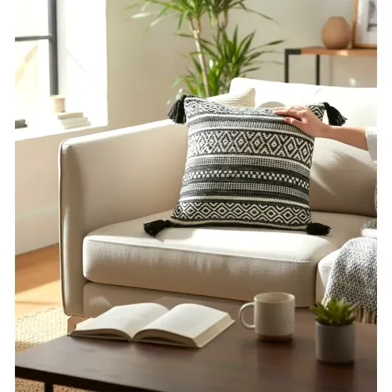 hogar-alcoba-cojintla0048-280660-9996-negro_2